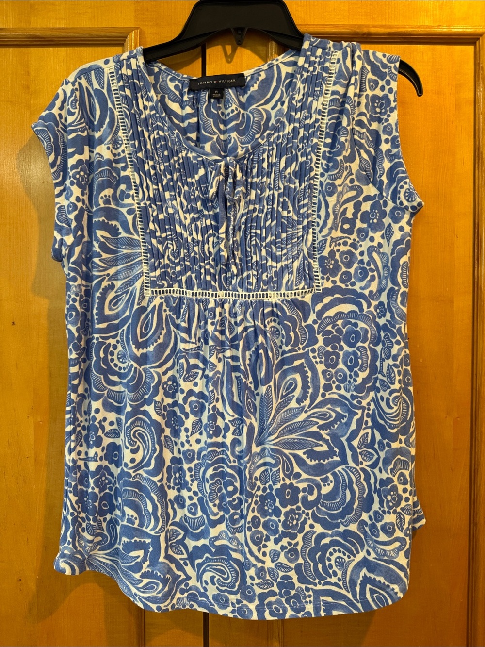 Tommy Hilfiger Blue and White Floral Pintuck Sleeveless Camisole